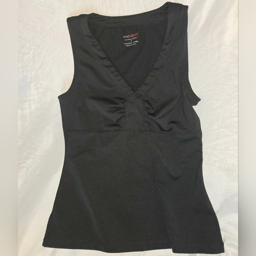 New York & Company Sport Black V-Neck Tank Top Size Small